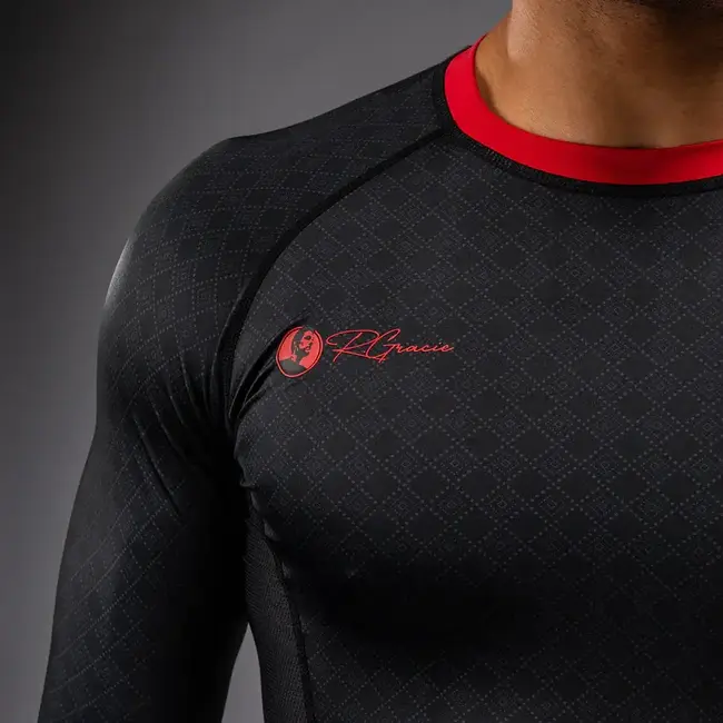 Venum Venum x Roger Gracie Signature Long Sleeve Rashguard – Black/Red – IBJJF Approved