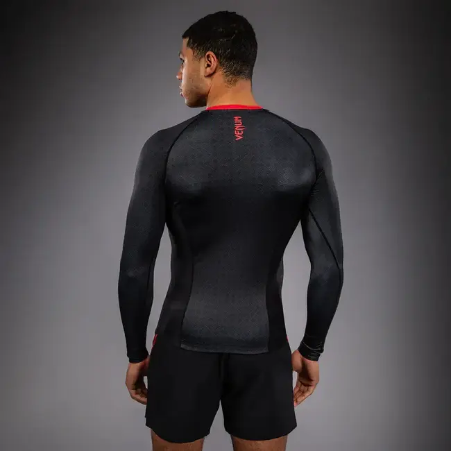Venum Venum x Roger Gracie Signature Long Sleeve Rashguard – Black/Red – IBJJF Approved