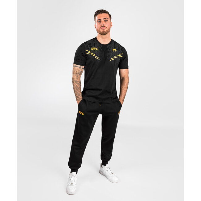 Venum UFC ADRENALINE REPLICA MEN’S SHORT-SLEEVE T-SHIRT - CHAMPION