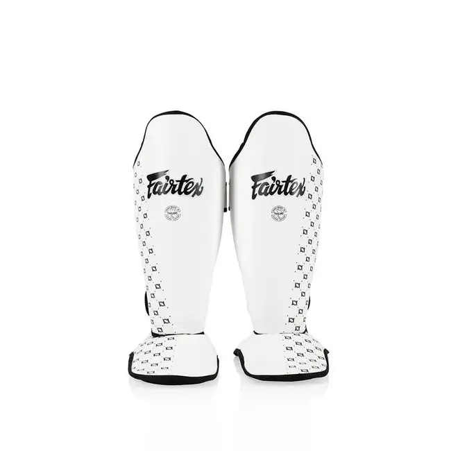 FAIRTEX Fairtex x Glory Fightset – White/Black – Premium Thaise Bescherming voor Kickboksen & Muay Thai