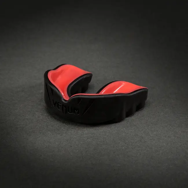 Venum Challenger Gebitsbeschermer – Zwart/Koraal – Nextfit Gel