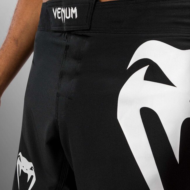 Venum Venum Light 5.0 Fightshort - Black/White