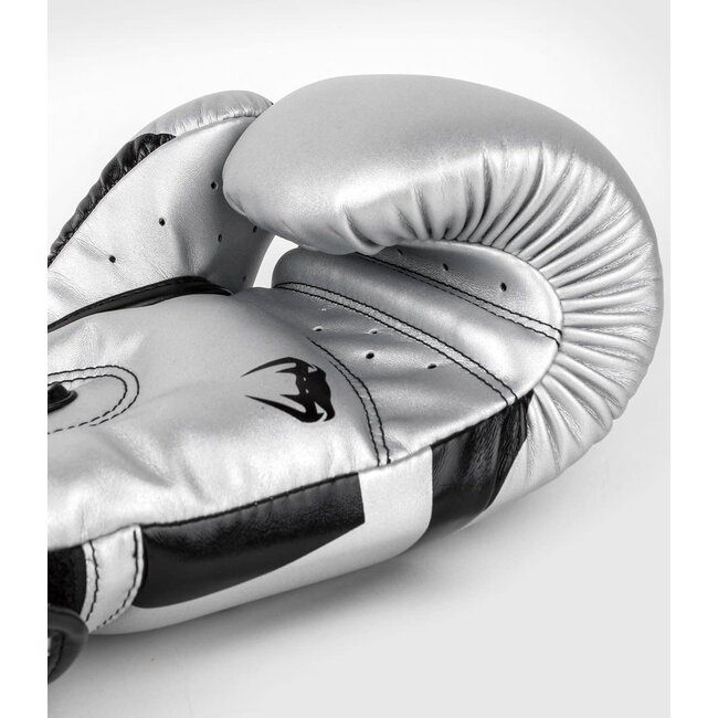 Venum Elite Bokshandschoenen voor Boksen en Kickboksen – Zilver/Zwart