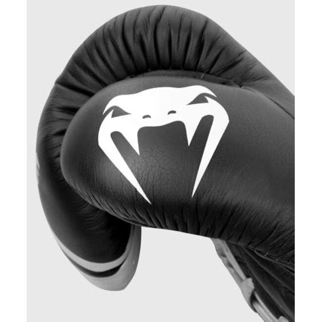 Venum Shield Pro Bokshandschoenen met Veters – Zwart/Wit