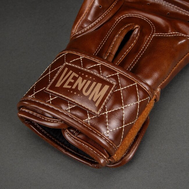 Venum Venum Impact Classic Boxing Gloves - Shiny Havana