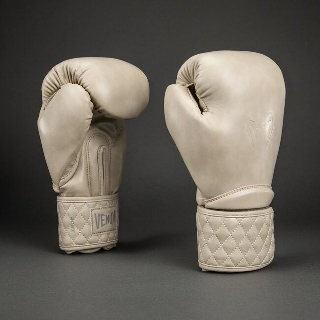 Venum Venum Impact Classic Boxing Gloves - Ivory