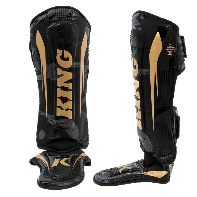 King Pro Boxing Shogun MMA Fightset – MMA-sparringhandschoenen & scheenbeschermers – Zwart/Goud