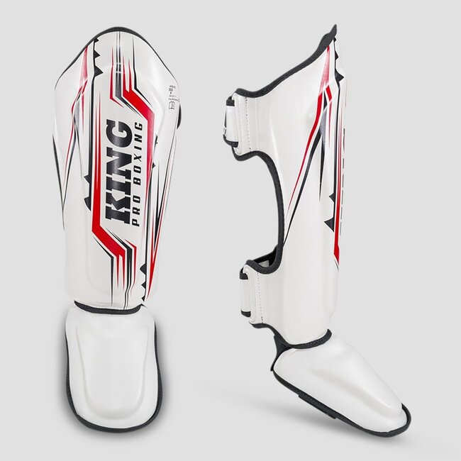 King Pro Boxing Spartan Fightset – Bokshandschoenen en Scheenbeschermers – Wit/Rood/Zwart