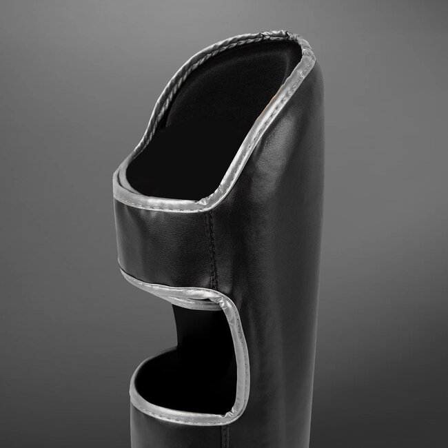 Venum Challenger Scheenbeschermers – Zwart/Zilver