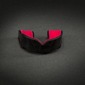 Venum Challenger Gebitsbeschermer – Zwart/Framboos