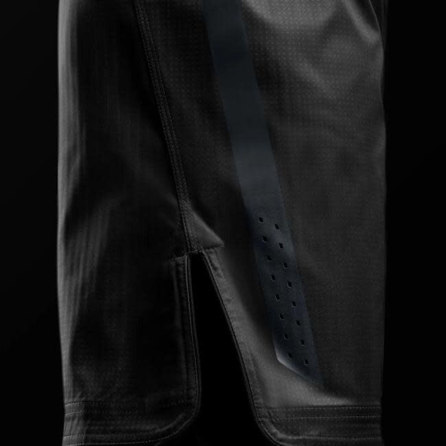 Hayabusa Apex Core Fightshort Heren Mid-Thigh – Zwart