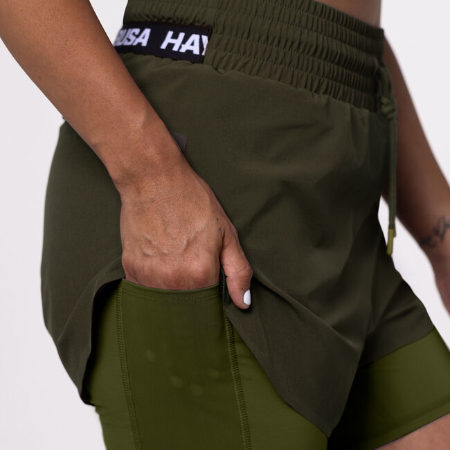 Hayabusa Mid Rise Layered damesshort – Olijfgroen