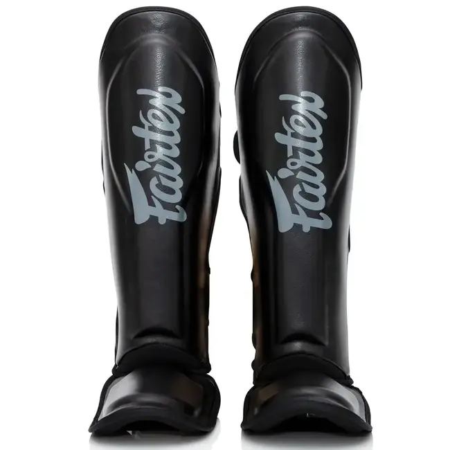 FAIRTEX x Fightsense Fightset Zwart – BGV19 + FXB-SG + Bandages