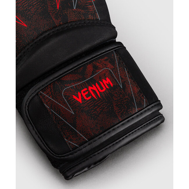 Venum Impact Amazonia Reborn Bokshandschoenen - Zwart/Rood