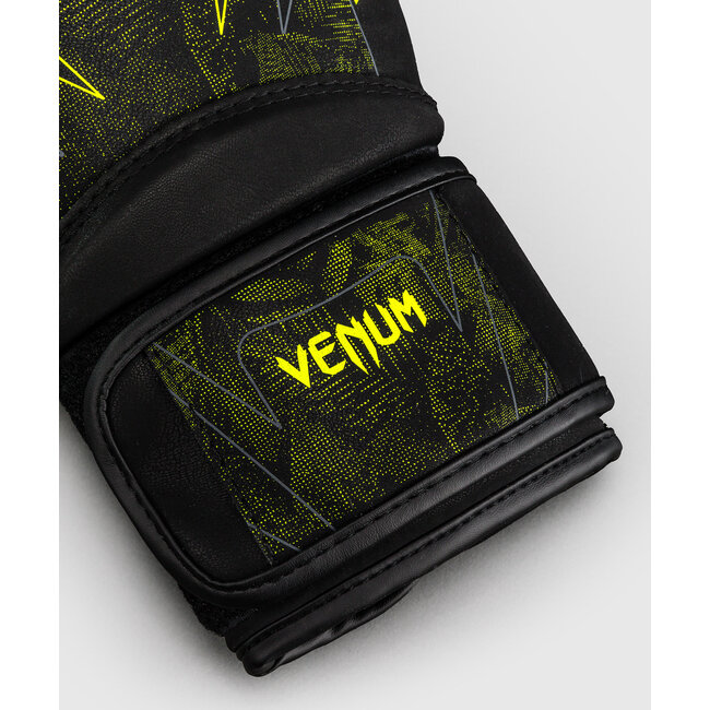 Venum Impact Amazonia Reborn Bokshandschoenen - Zwart/Groen