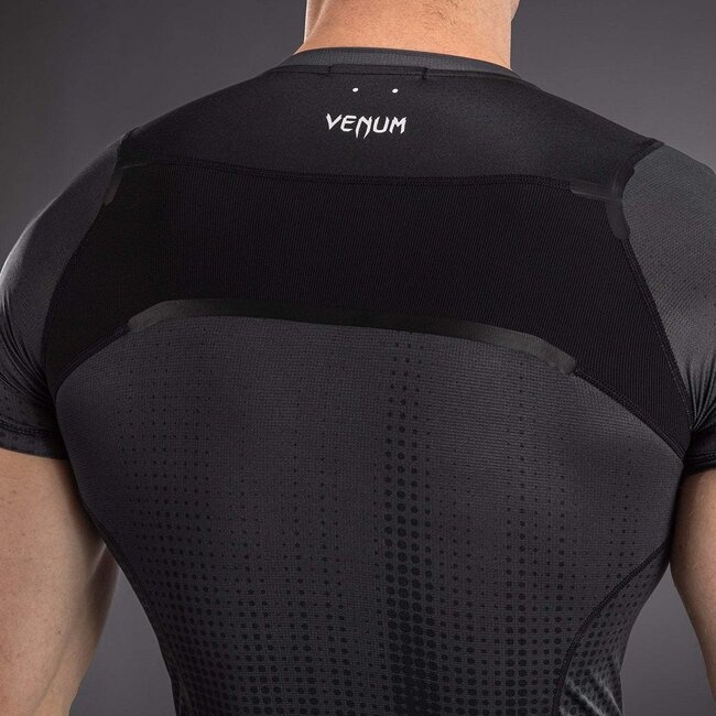 Venum Stealth rashguard korte mouwen – Zwart/Wit
