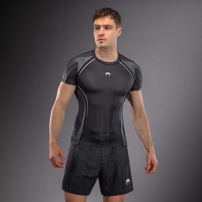 Venum Stealth rashguard korte mouwen – Zwart/Wit