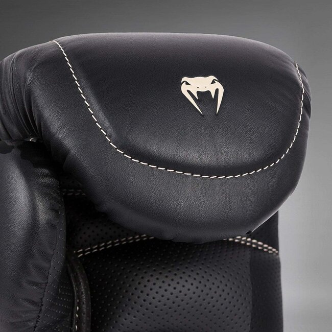 Venum Impact Evo bokshandschoenen – Black