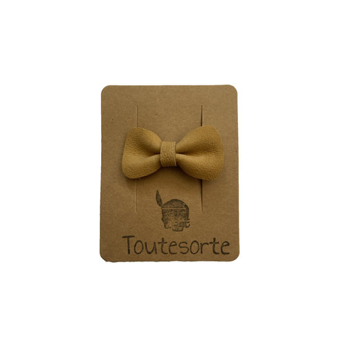 Small Bow Pin | Licht Cognac