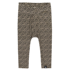 by Kels Newborn Broekje | Leopard rib sand