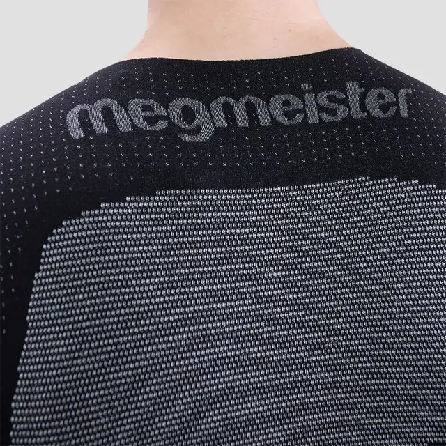 Megmeister sleeveless base layer, maat S-M Megmeister sleeveless base layer, maat S-M