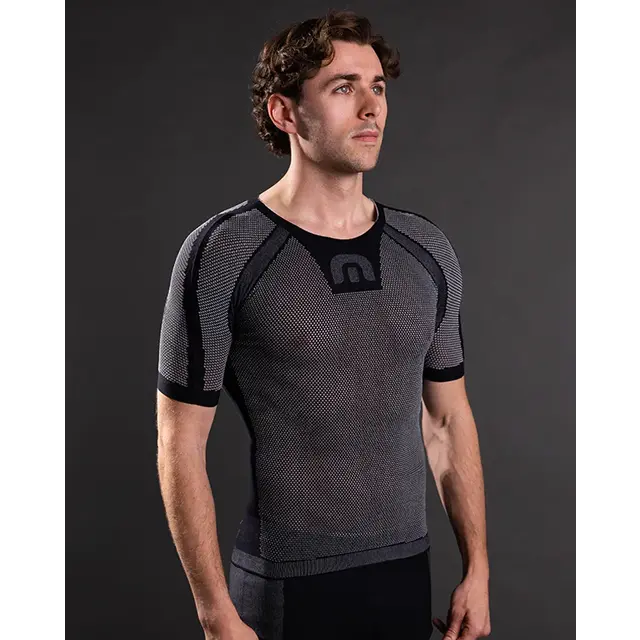 Megmeister Base Layer Short Sleeved L/XL zwart Megmeister Base Layer Short Sleeved L/XL zwart