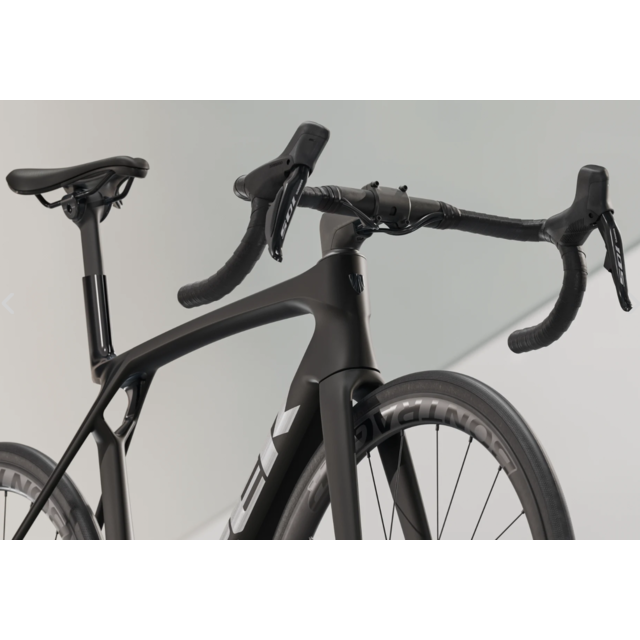 TREK Madone SL 6 Gen 8 TREK Madone SL 6 Gen 8