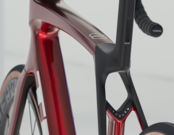 TREK Madone SL 6 Gen 8 - 2025 TREK Madone SL 6 Gen 8 - 2025