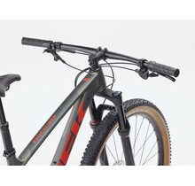 TREK Procaliber 8 MATTE MERCURY/LITHIUM GREY L 46cm L 2026