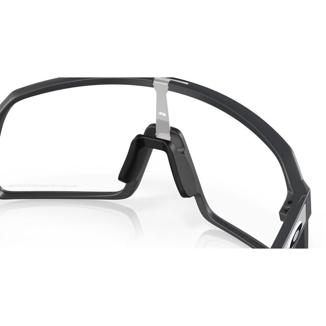 Oakley Sutro Matte Carbon - Clear Photochromic