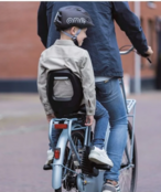 Bobike Maxi Junior One Urban Black – comfortabel achterop voor grotere kinderen