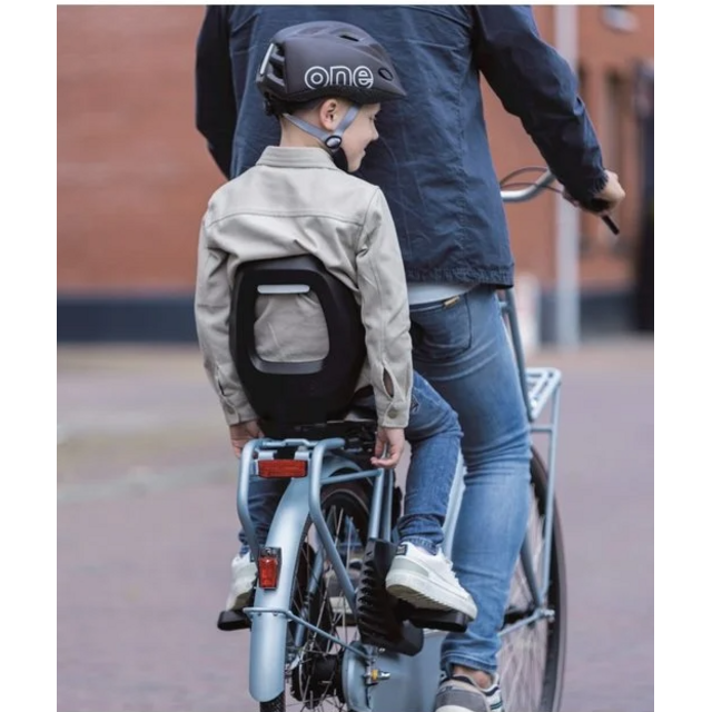 Bobike Maxi Junior One Urban Black – comfortabel achterop voor grotere kinderen