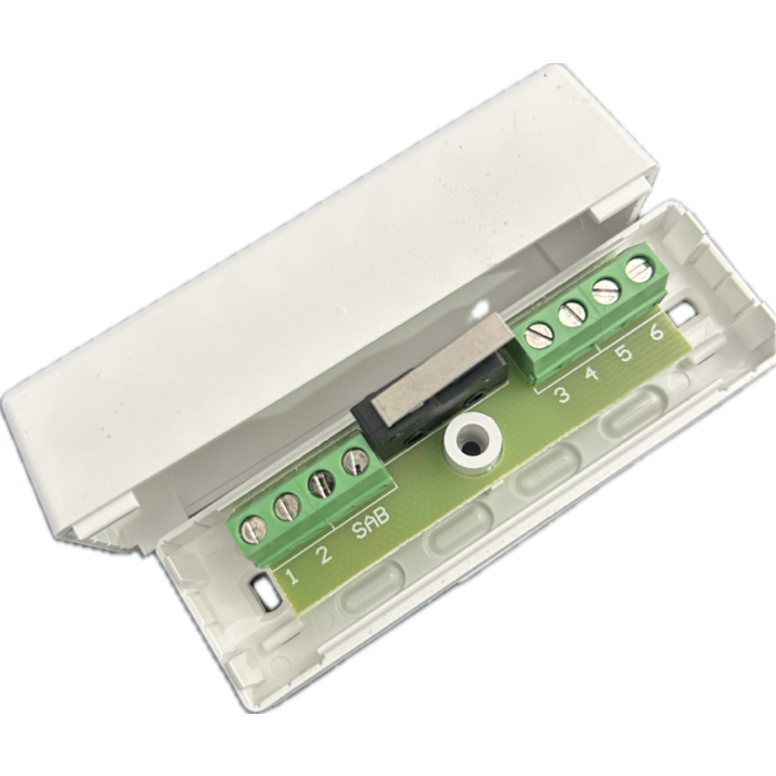 Junction box 6-way with sabotage switch, white, with screw terminals