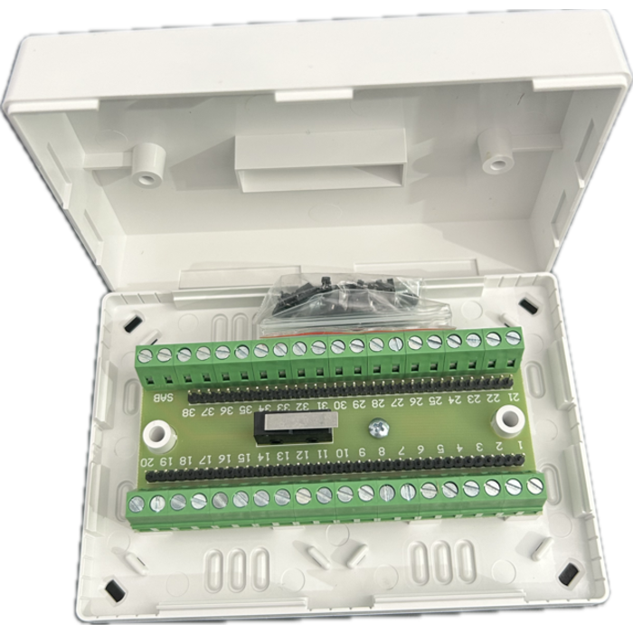 Junction box 38-way with sabotage switch, white, with screw terminals