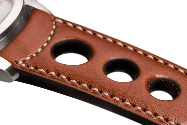 Bracelet aéré en cuir couleur camel surpiqué écru