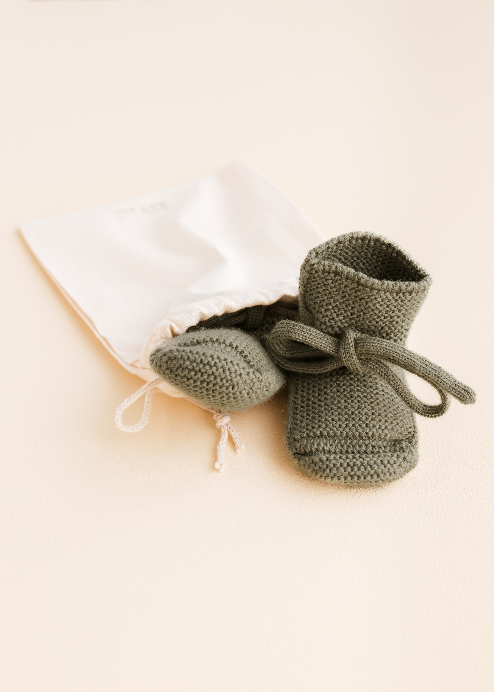 hvid Hvid | Booties 9 - 15m - Artichoke