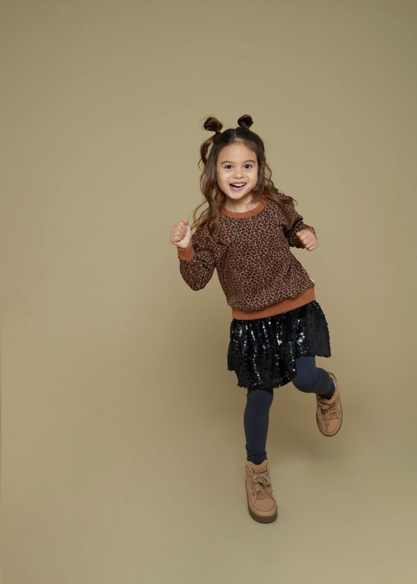 Jubel Jubel | Sweater AOP - Queen Of Hearts – Bruin