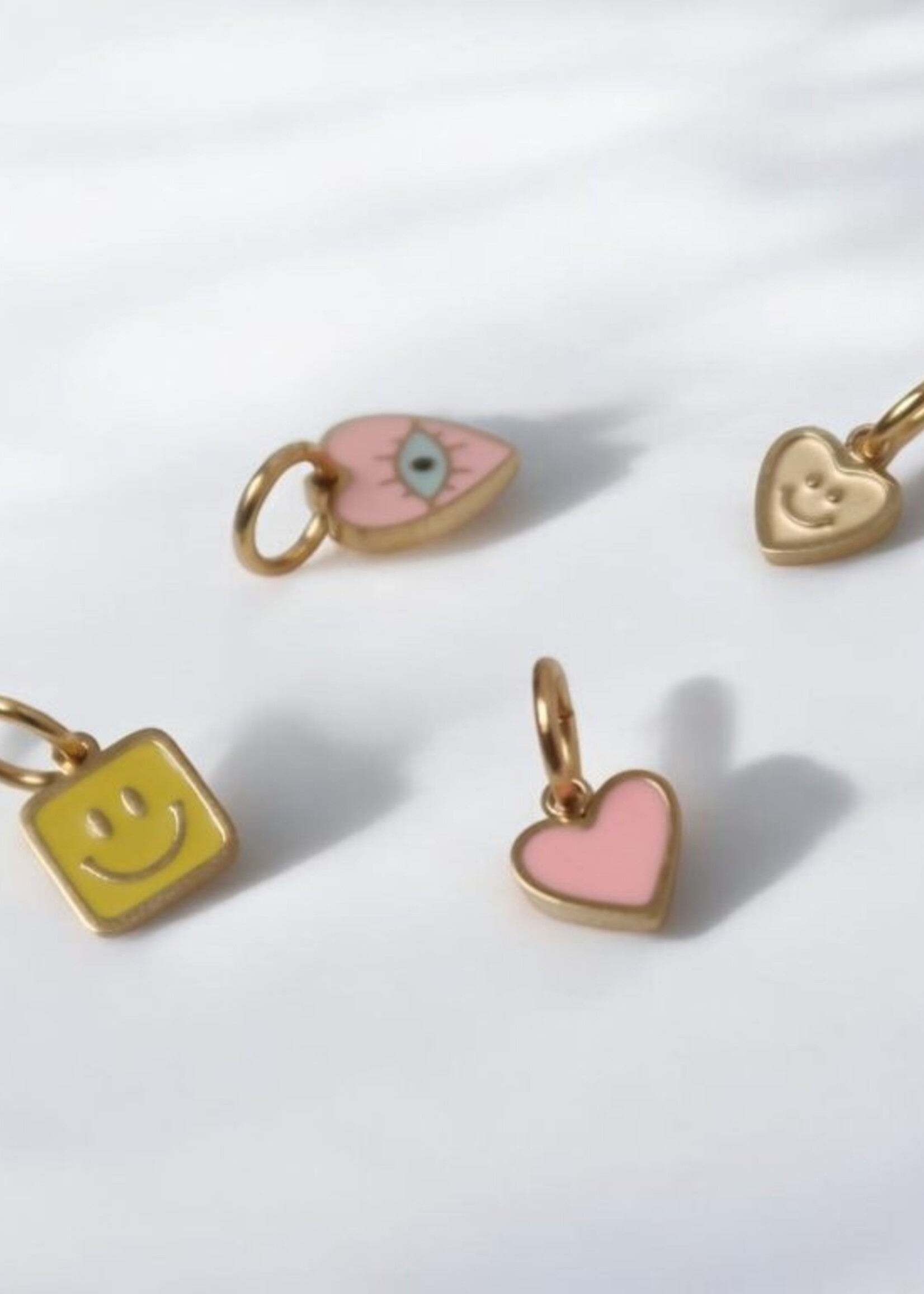 LOVEissue LOVEissue | Charm - Gold heart smiley