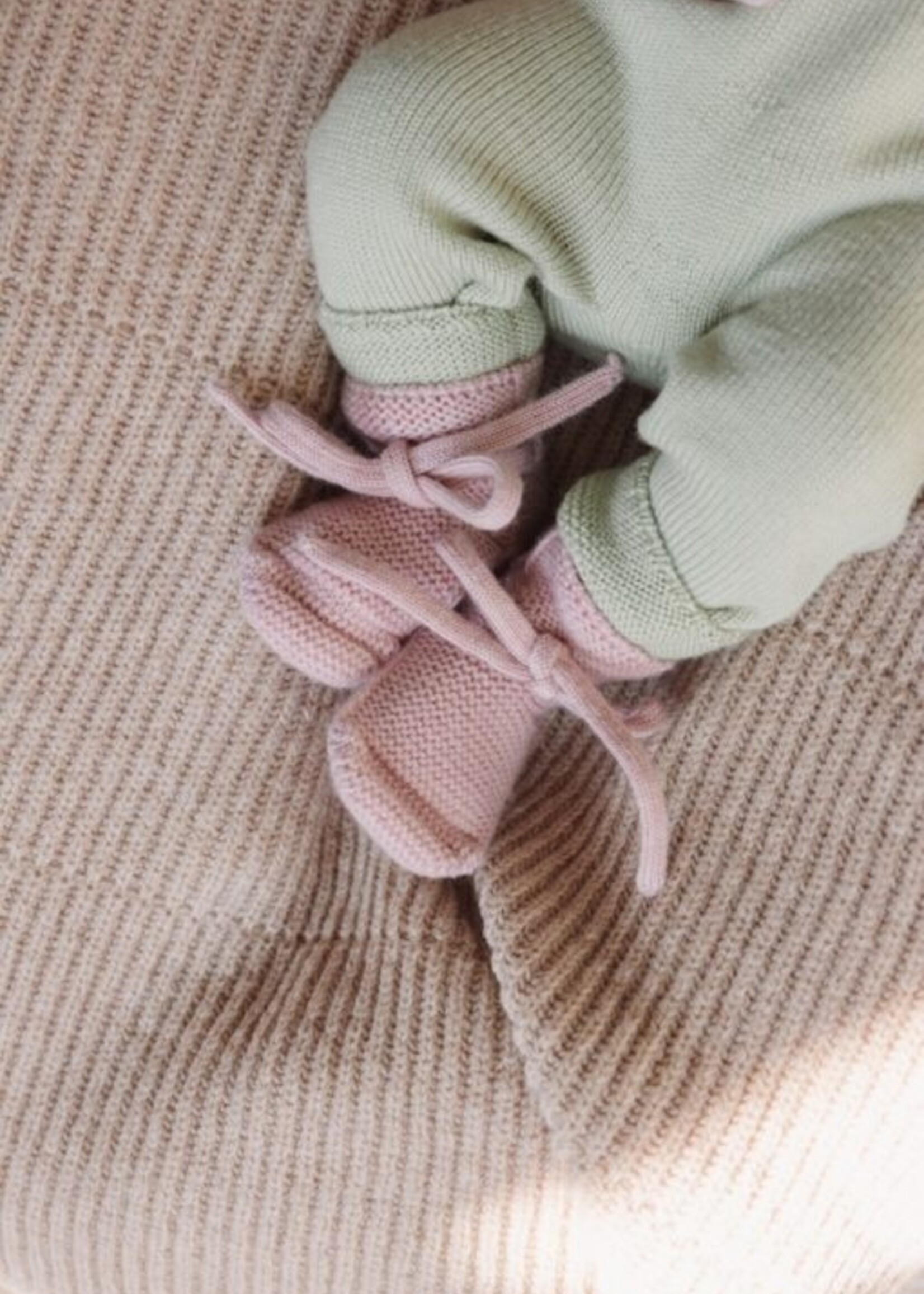 hvid Hvid | Booties - Powder - 9-15 m