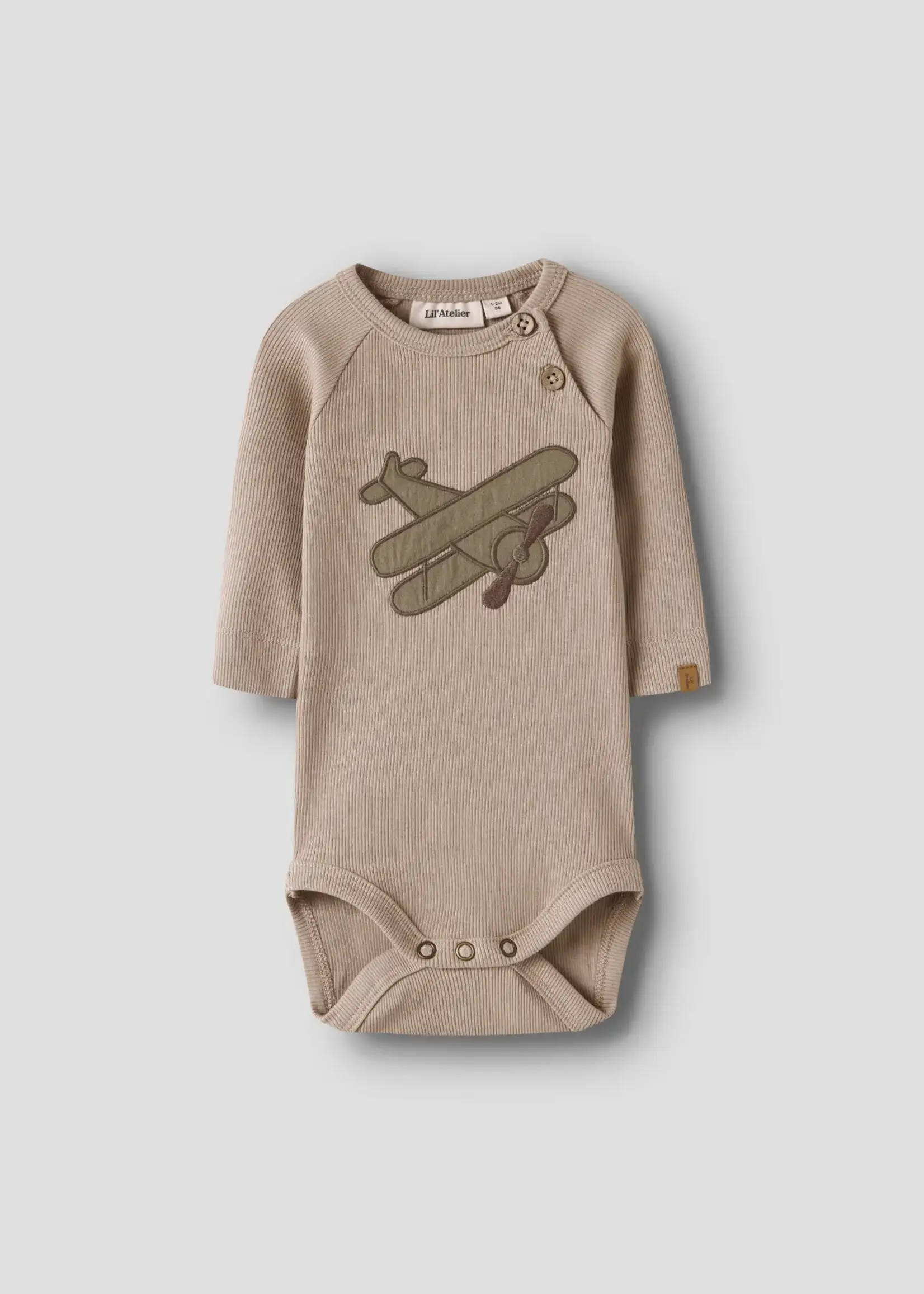 Lil’ Atelier Lil' Atelier | NBMHALLI HIS LS BODY LIL - Oxford Tan