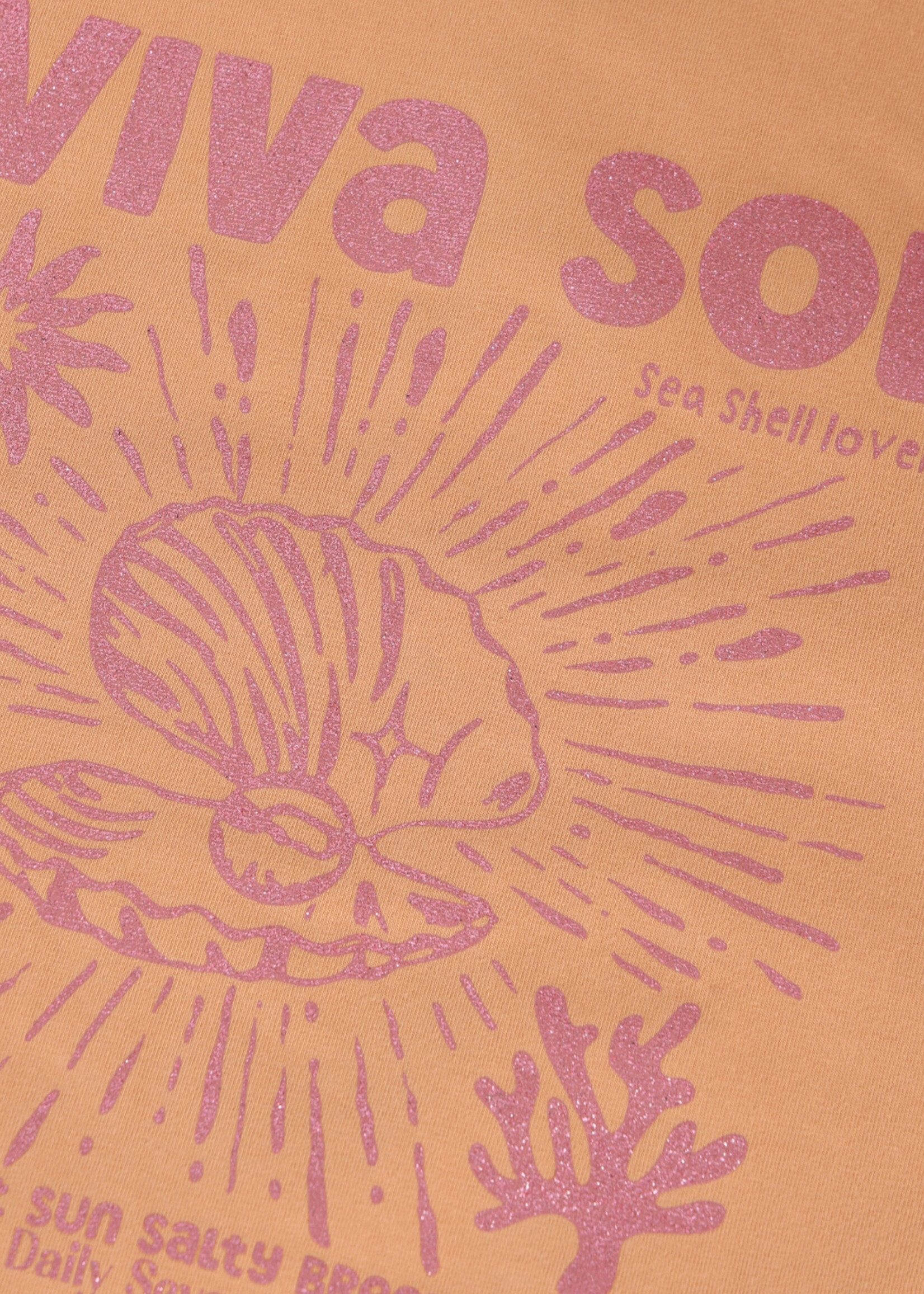 Daily7 Daily7 | T-shirt Artwork – Rose