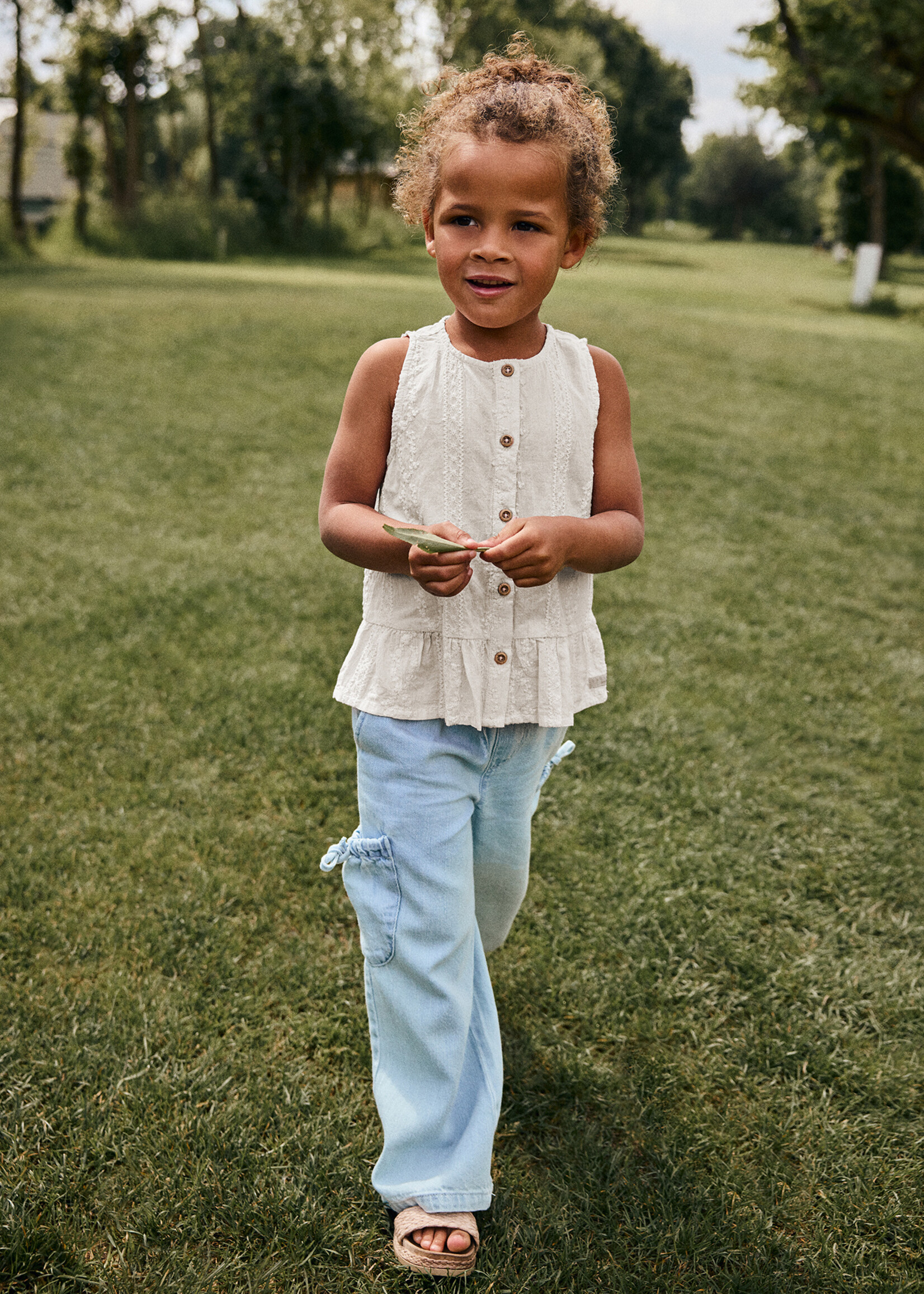 Daily7 Daily7 | Ruffle Singlet – Sand