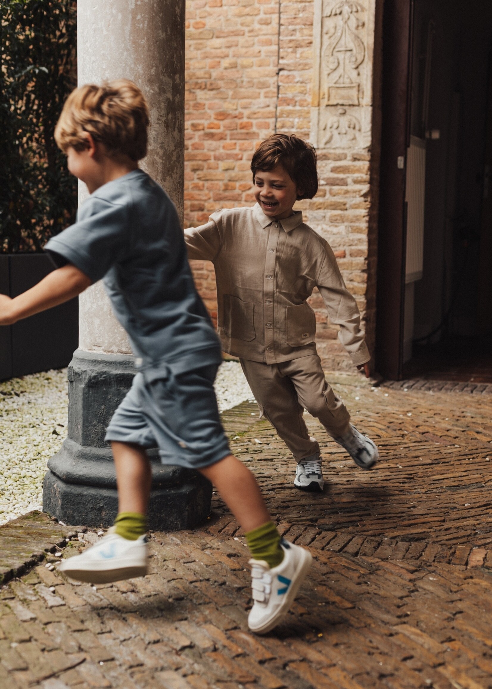 Baje Baje | short – Mino – Blue stone