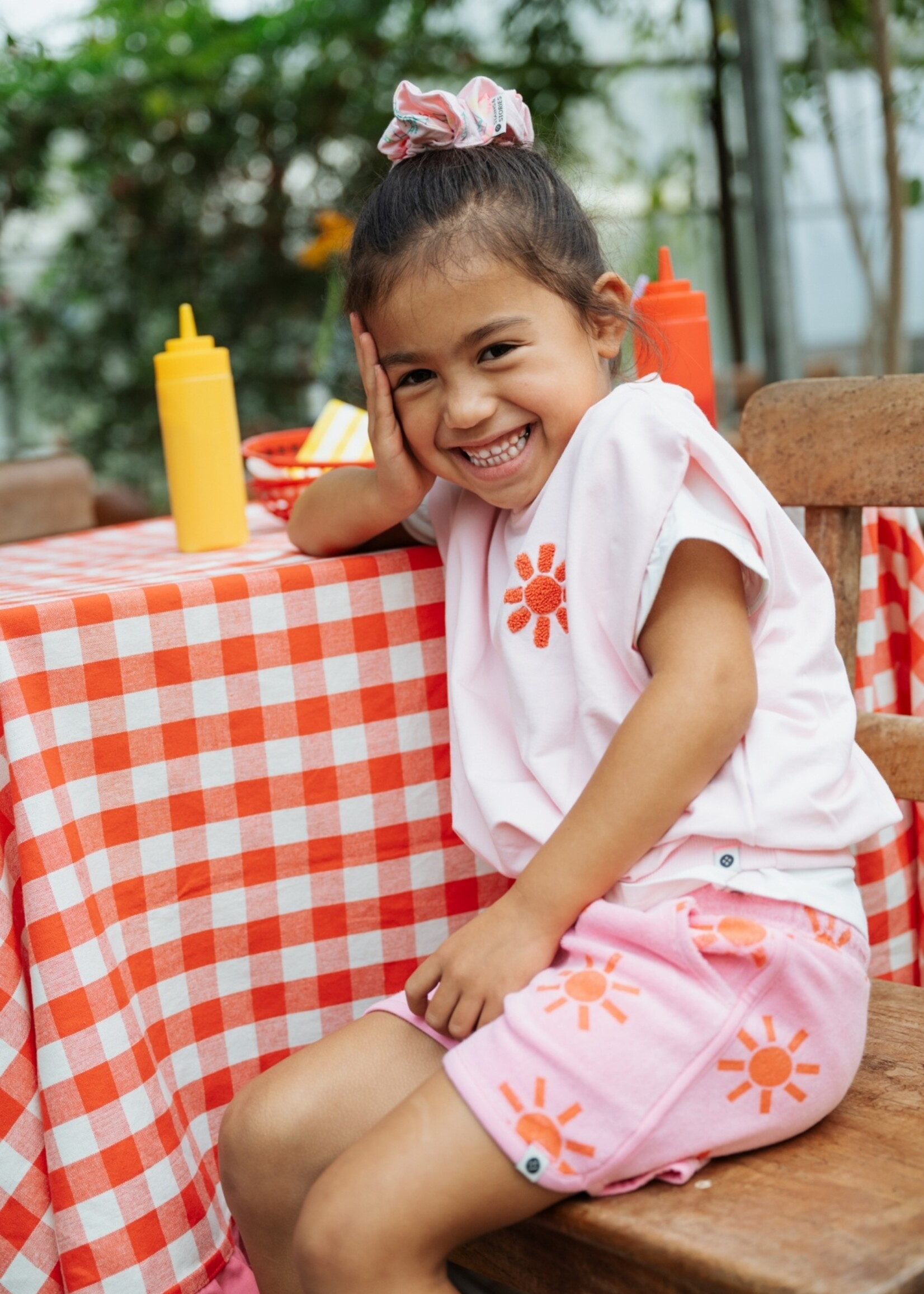 Stains & Stories | girls short - Neon Pink