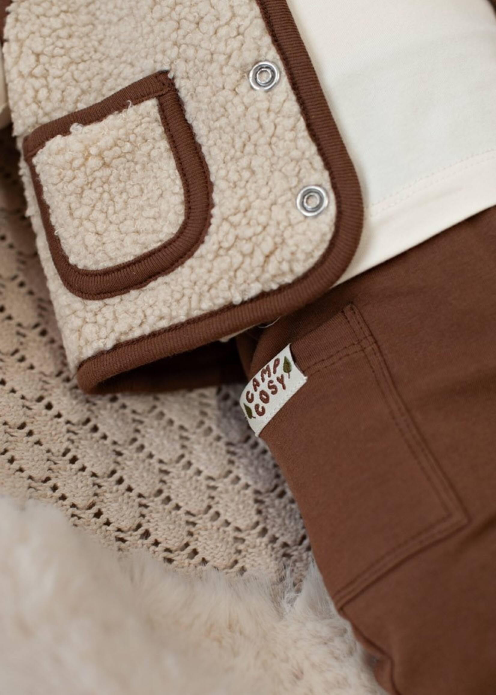 Feetje Feetje | Omkeerbaar teddy gilet - Tiny Timber Tales