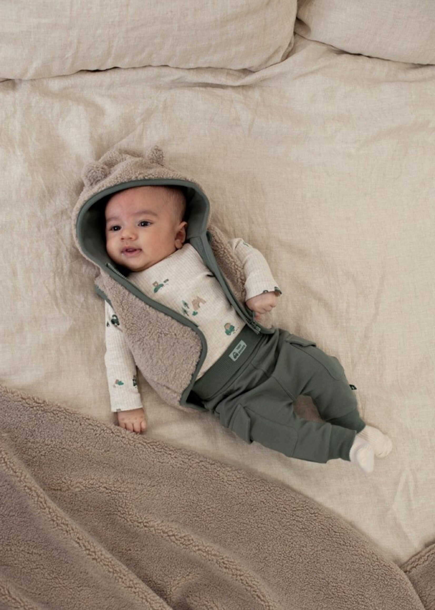 Feetje Feetje | Teddy bodywarmer met capuchon - Beep Beep