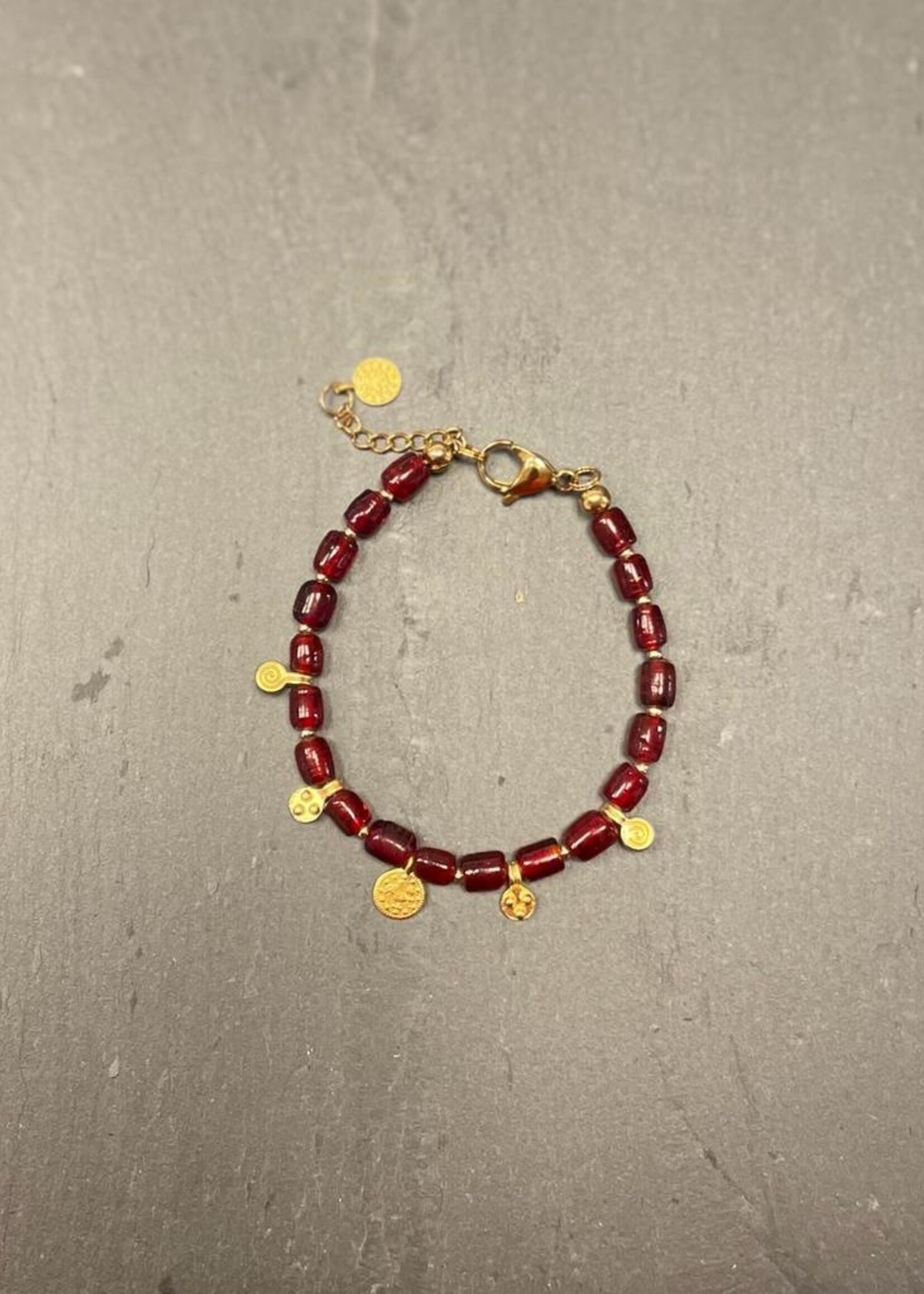 Murielle Perrotti 7 amber b dark red