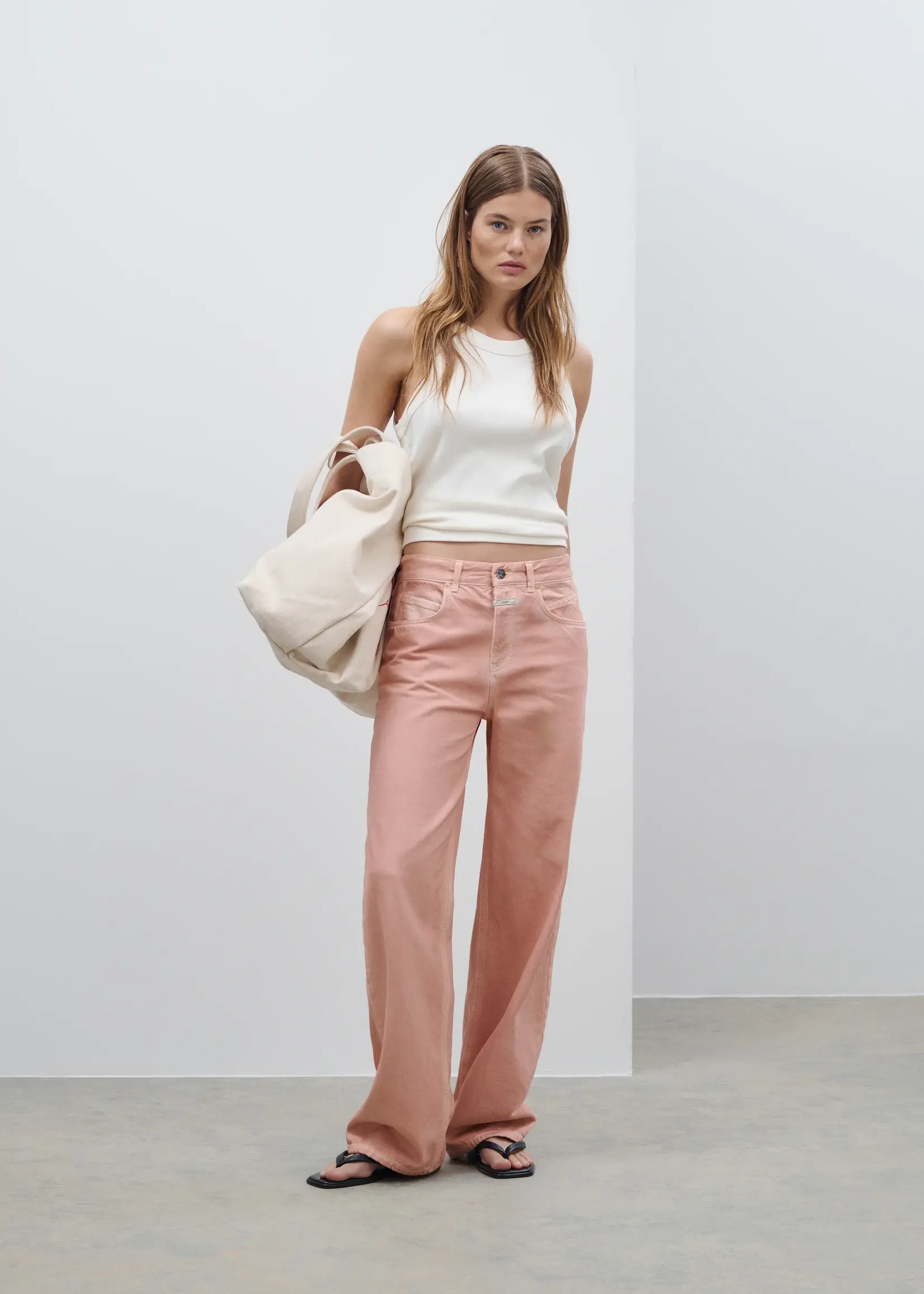 Closed Nikka C22189 11P 36