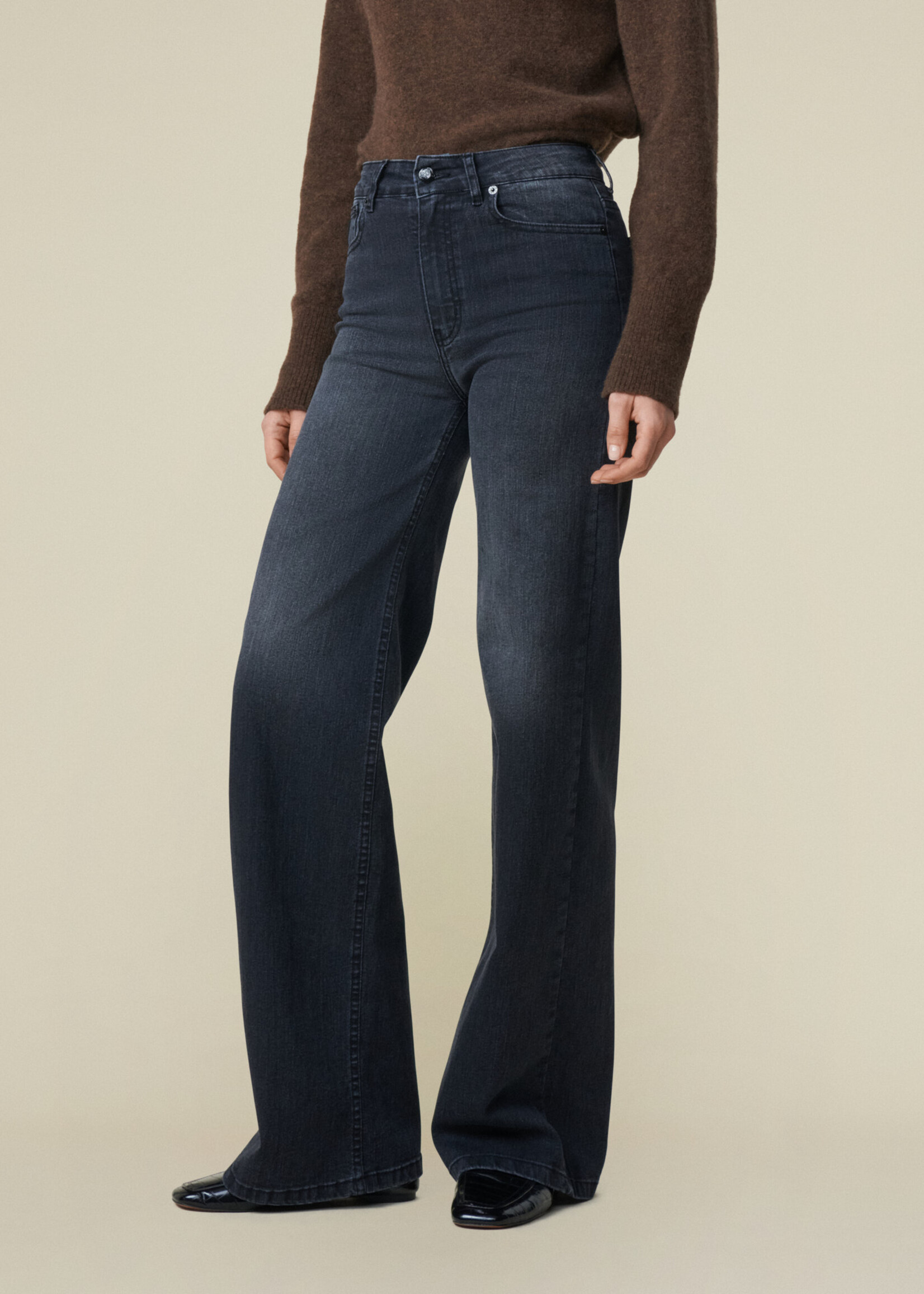 Lois Palazzo 2142 7562