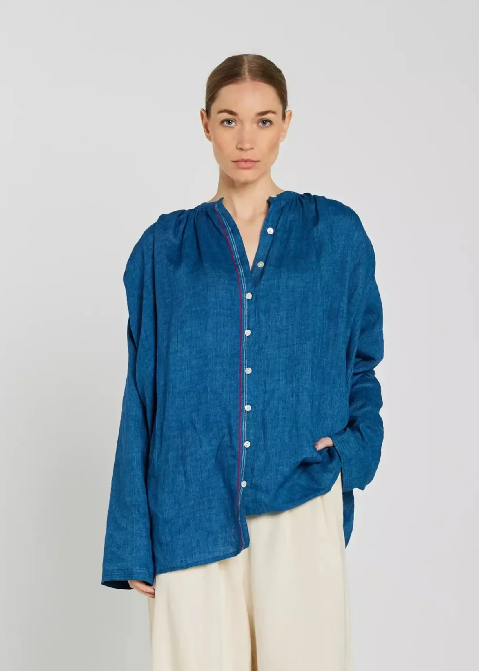 V de Vinster Abril shirt